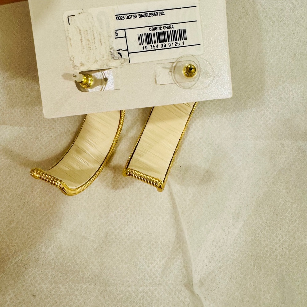 Sugarfix by BaubleBar Ivory & Gold Hoop Earrings (NWT) - Picture 3 of 3